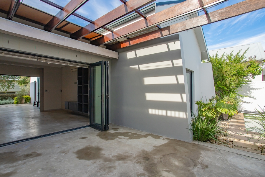 To Let 4 Bedroom Property for Rent in Vrykyk Western Cape
